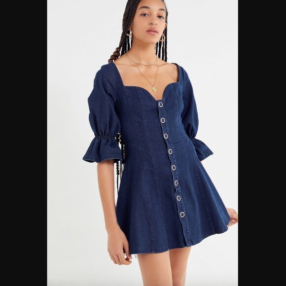Finders Keepers Dresses & Skirts - Finders Keepers Denim Mini Dress W/Bell Sleeves & Sweetheart Neckline, M, NWT